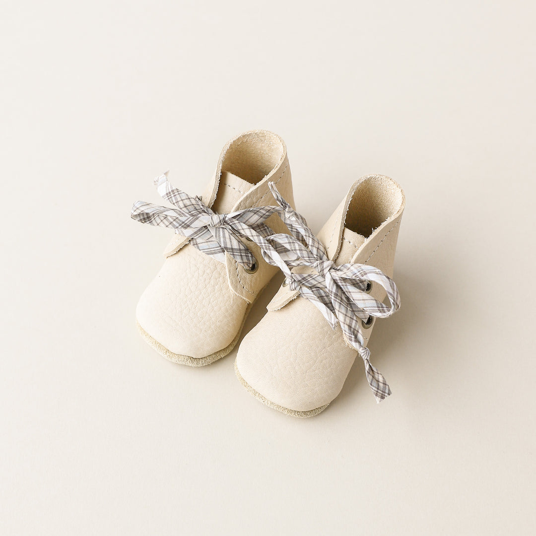 Baby Boots in Almond
