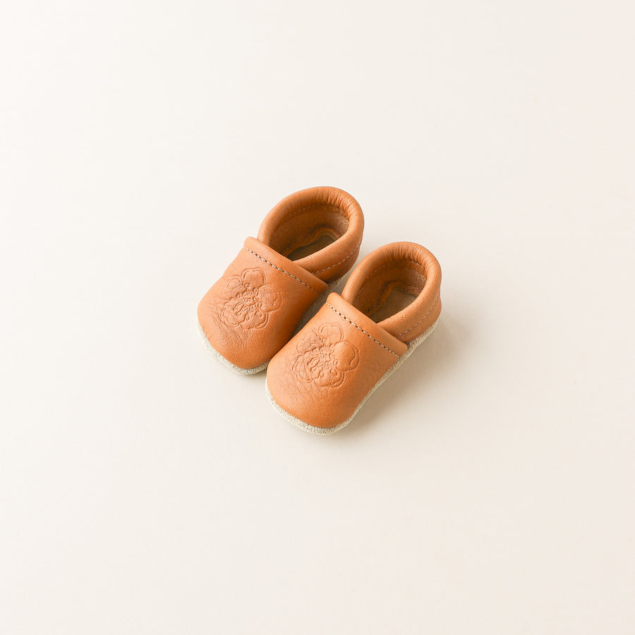 leather birth flower slip-on baby shoes