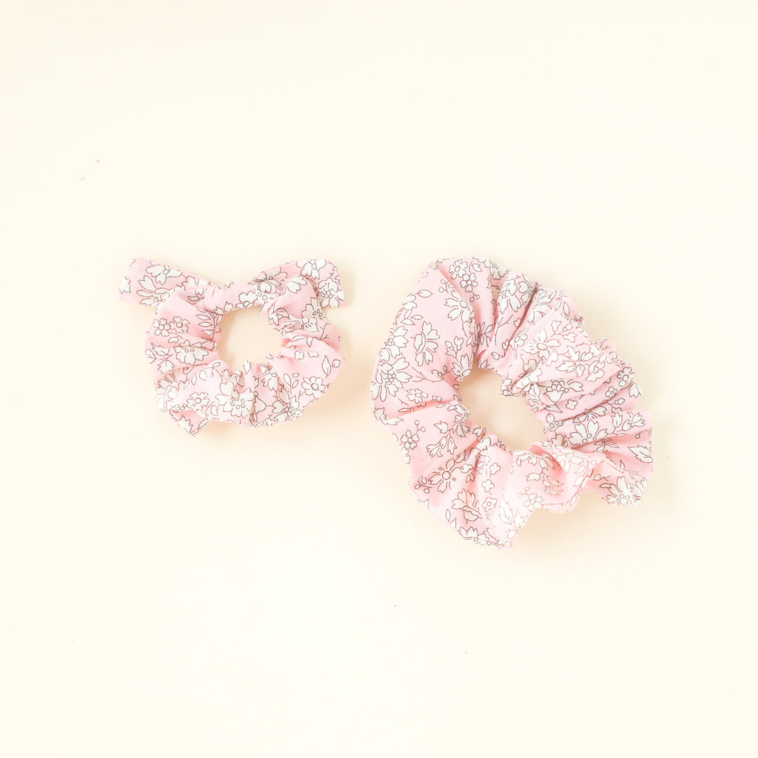 Little Girl's scrunchie in Light Pink Floral