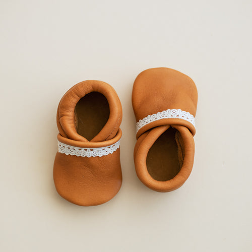 Soft sole baby girl shoes in ginger leather. Vegetable tanned with lace trim.  Made in USA