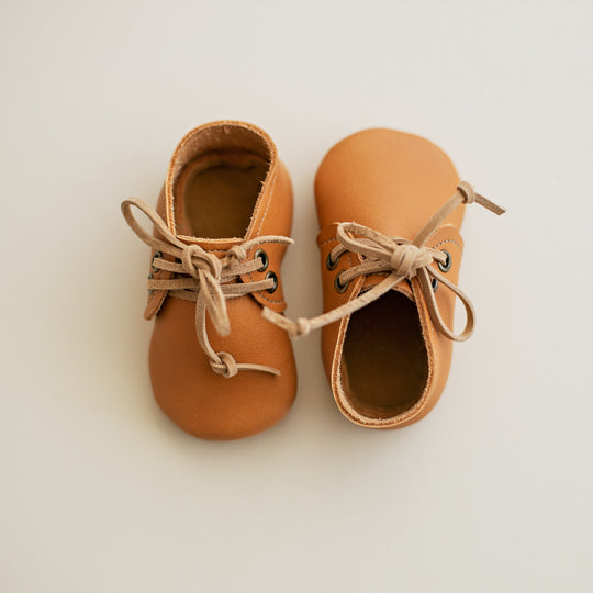 Boots & Oxfords – Sun & Lace