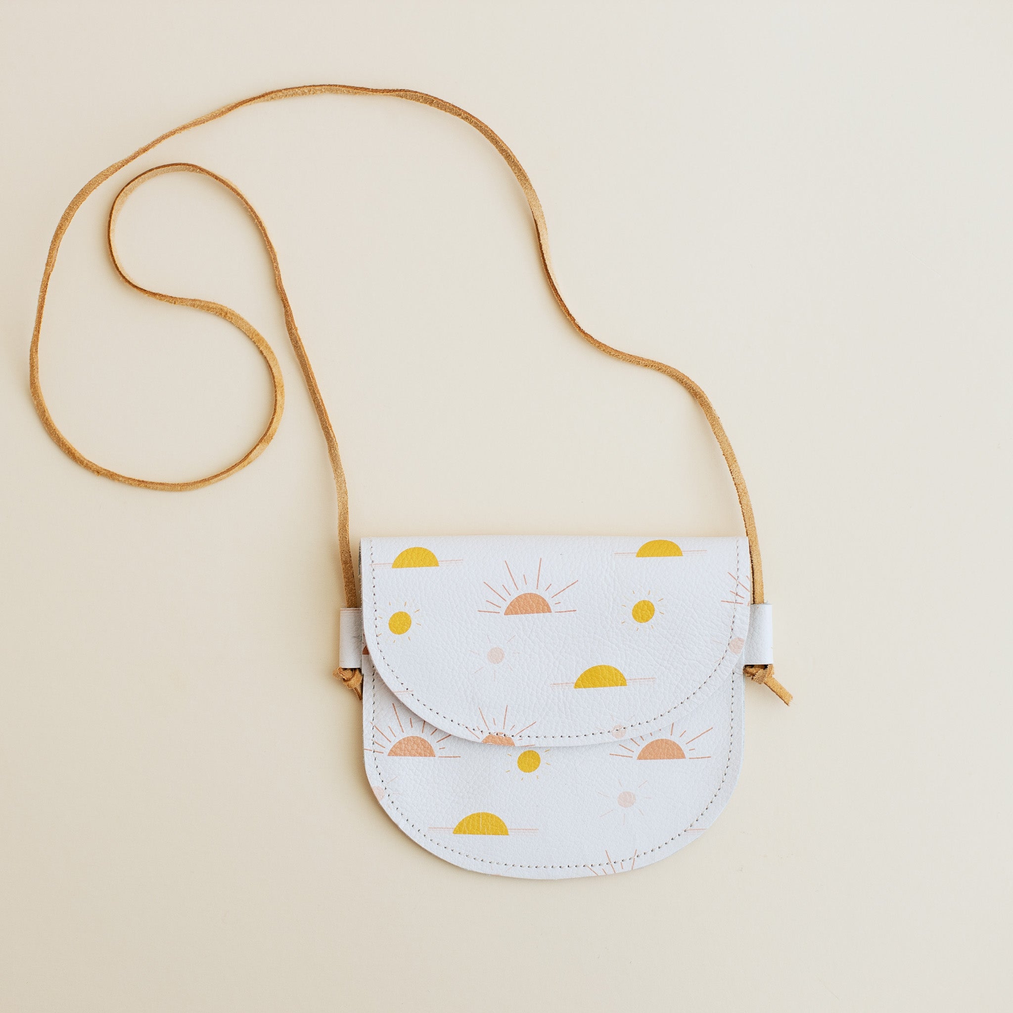 Buy Retro Yellow Honey Bee Purse, Canvas Satchel Bag, Cottagecore Cross  Body Purse, Cute Bee Vegan Leather Strap Hand Bag Online in India - Etsy